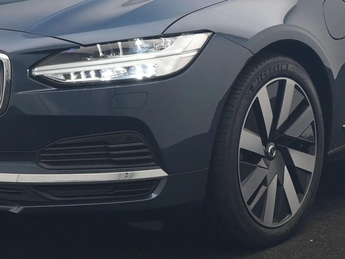 T6 AWD Plus Bright LONG RANGE PHEV 350pk Dealer O.H. | Trekhaak Af Fabriek | Panodak | Adaptive Cruise | Camera | Harman / Kardon | Lederen Sportstoelen Memory & Verwarmd | Keyless | Blis | 