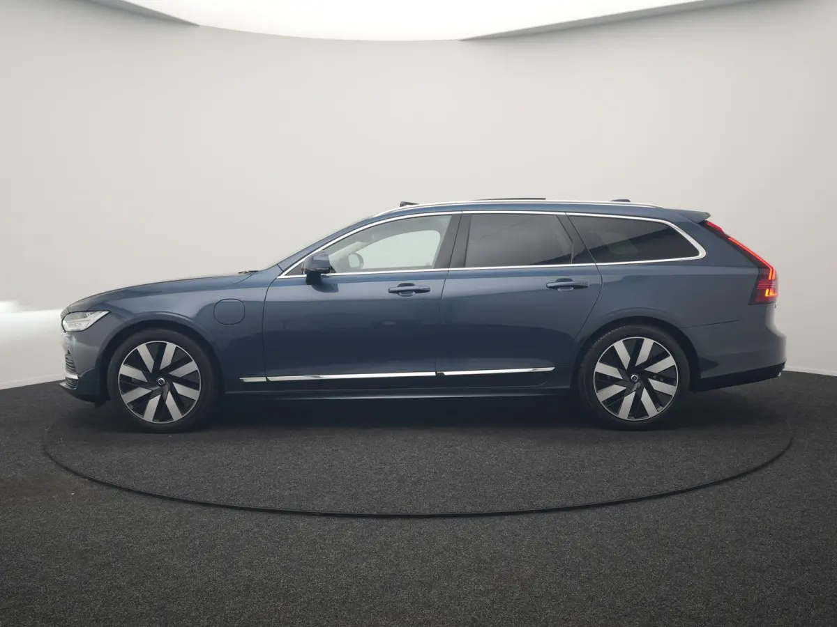T6 AWD Plus Bright LONG RANGE PHEV 350pk Dealer O.H. | Trekhaak Af Fabriek | Panodak | Adaptive Cruise | Camera | Harman / Kardon | Lederen Sportstoelen Memory & Verwarmd | Keyless | Blis | 