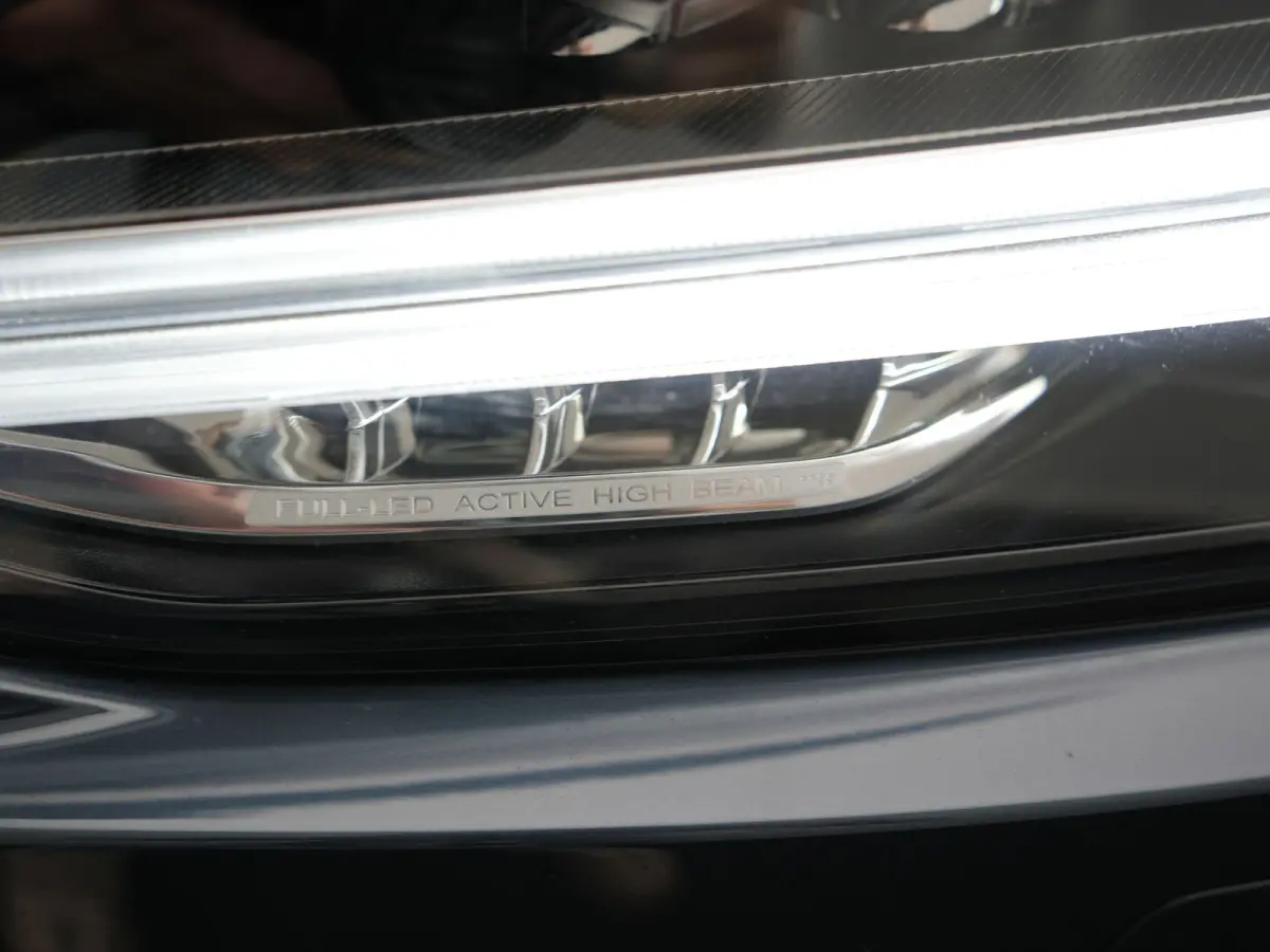 T6 AWD Plus Bright LONG RANGE PHEV 350pk Dealer O.H. | Trekhaak Af Fabriek | Panodak | Adaptive Cruise | Camera | Harman / Kardon | Lederen Sportstoelen Memory & Verwarmd | Keyless | Blis | 