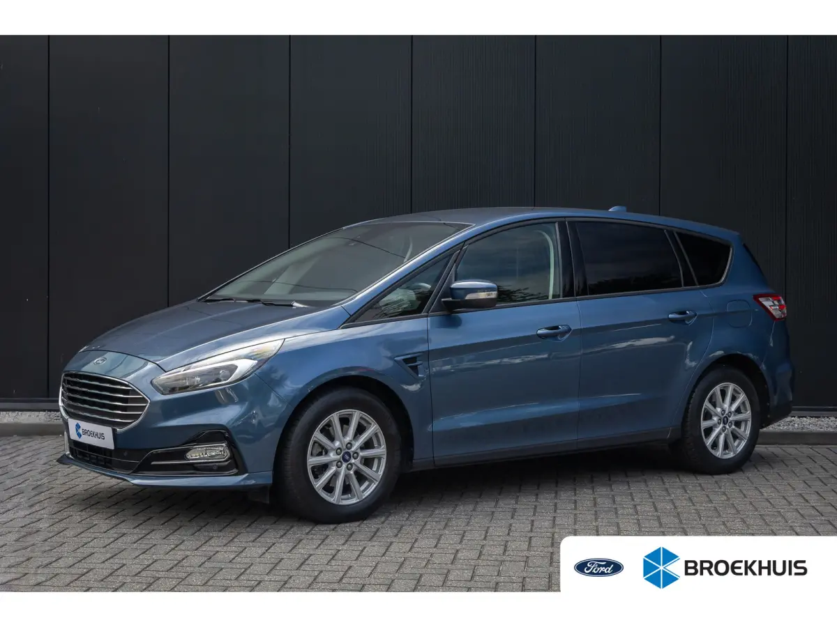 Hybrid Titanium | Automaat | Camera | AGR-stoel | Privacy-glass | Winter-pack | Adaptieve cruise | dodehoek detectie