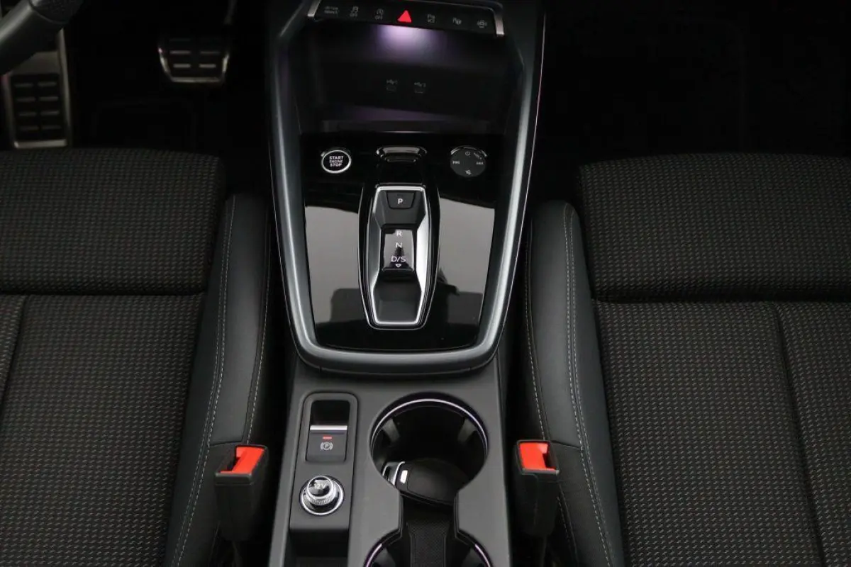 35 TFSI S Edition 3x S-LINE |PANO| Matrix | Sfeerverlichting|Dode hoek|Camera|Apple carplay|Automatisch inparker