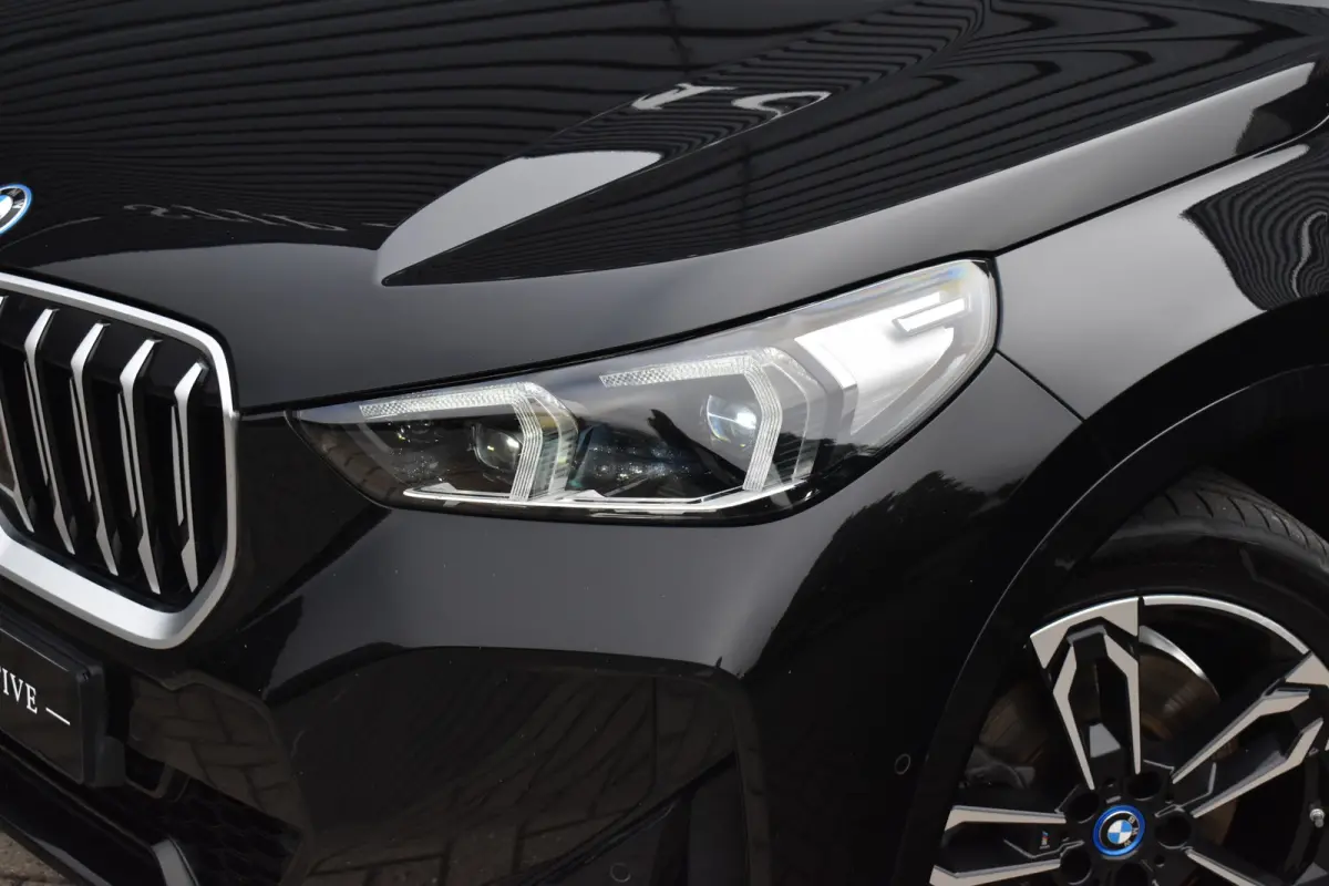 xDrive30e M Sport | Pano | Trekhaak | Harman/Kardon | Massage | ACC | Head-Up | Memory seat | Sfeerverlichting |