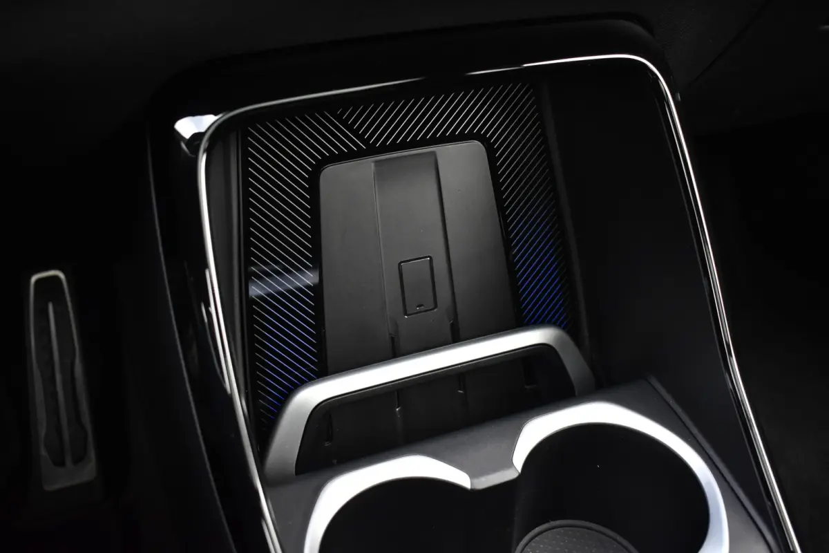 xDrive30e M Sport | Pano | Trekhaak | Harman/Kardon | Massage | ACC | Head-Up | Memory seat | Sfeerverlichting |