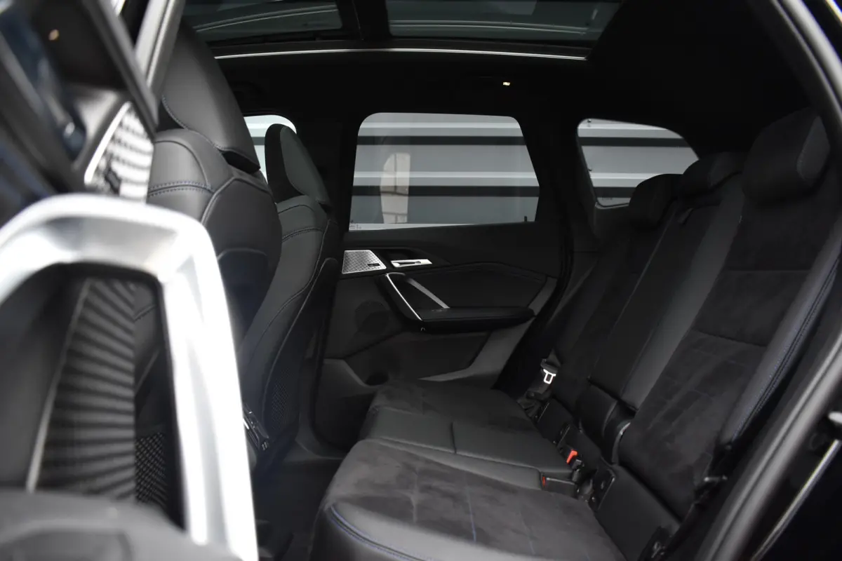 xDrive30e M Sport | Pano | Trekhaak | Harman/Kardon | Massage | ACC | Head-Up | Memory seat | Sfeerverlichting |