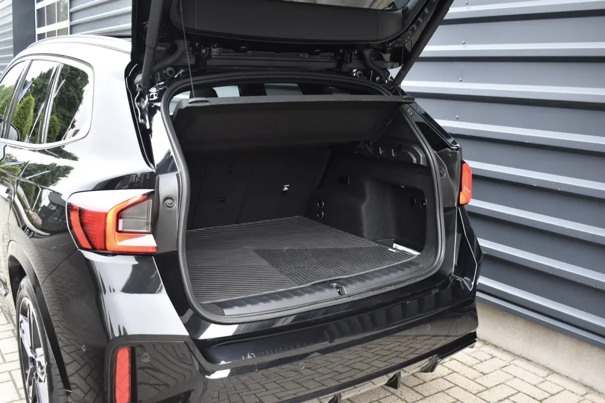 xDrive30e M Sport | Pano | Trekhaak | Harman/Kardon | Massage | ACC | Head-Up | Memory seat | Sfeerverlichting |