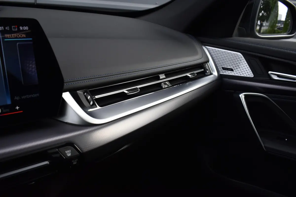 xDrive30e M Sport | Pano | Trekhaak | Harman/Kardon | Massage | ACC | Head-Up | Memory seat | Sfeerverlichting |