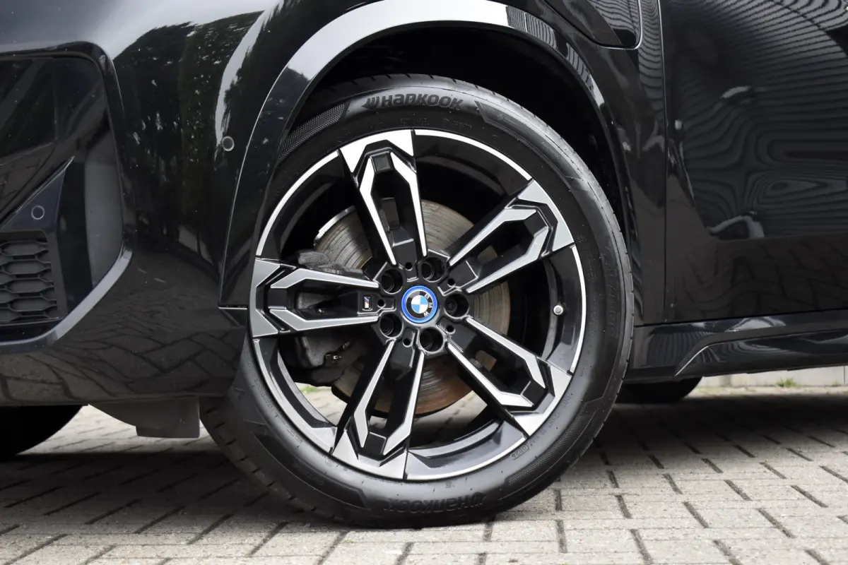 xDrive30e M Sport | Pano | Trekhaak | Harman/Kardon | Massage | ACC | Head-Up | Memory seat | Sfeerverlichting |