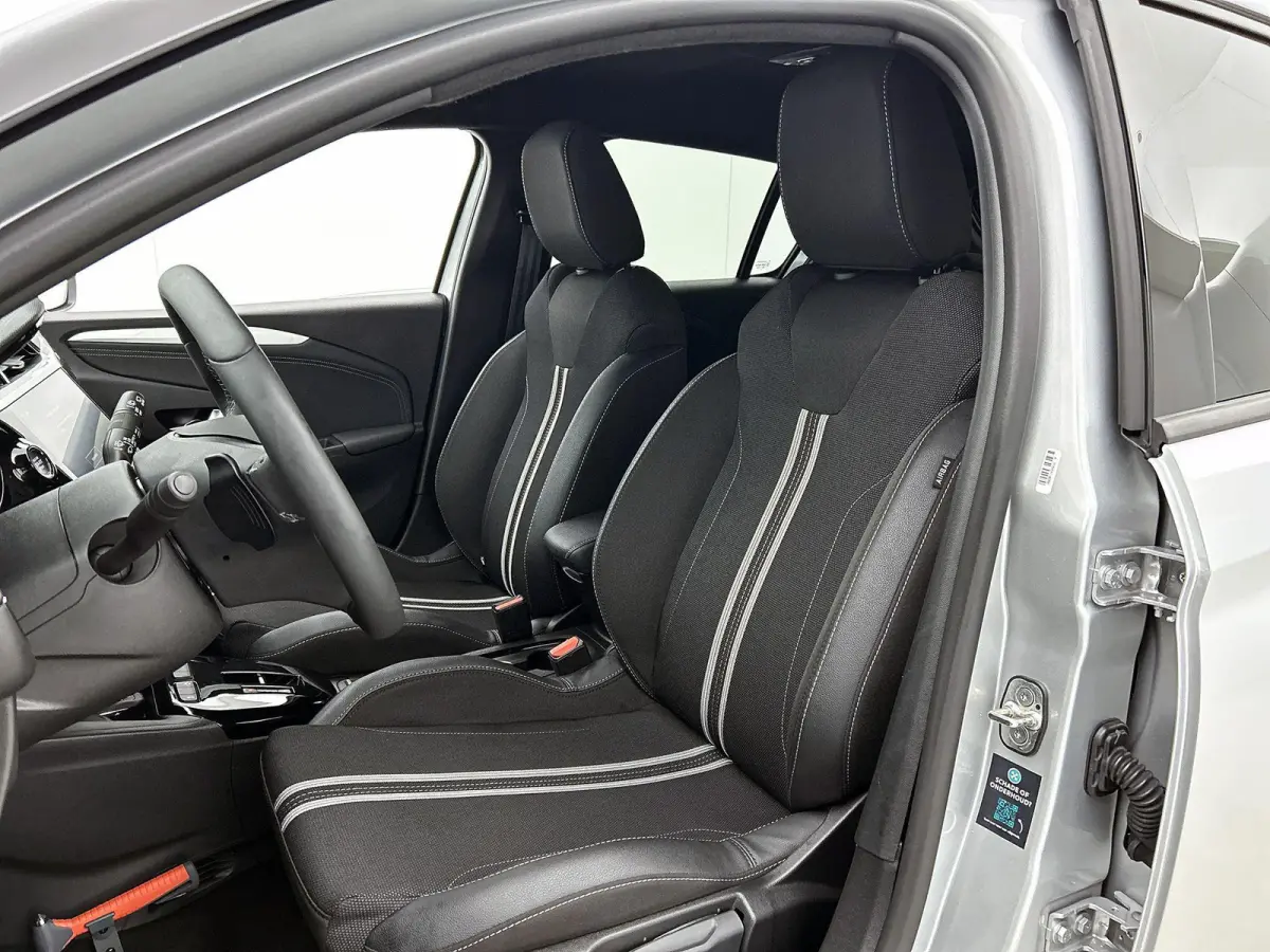 1.2 110pk Hybrid GS Automaat | Navigatie | Climate Control | Cruise Control | Camera | 16"LMV | Keyless Entry/Start | Dodehoekdetectie | Apple Carplay/Android Auto |