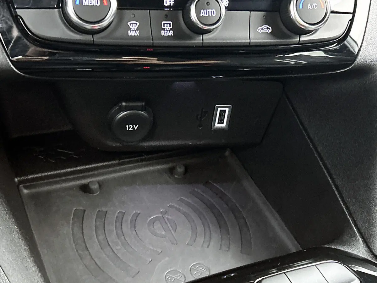 1.2 110pk Hybrid GS Automaat | Navigatie | Climate Control | Cruise Control | Camera | 16"LMV | Keyless Entry/Start | Dodehoekdetectie | Apple Carplay/Android Auto |