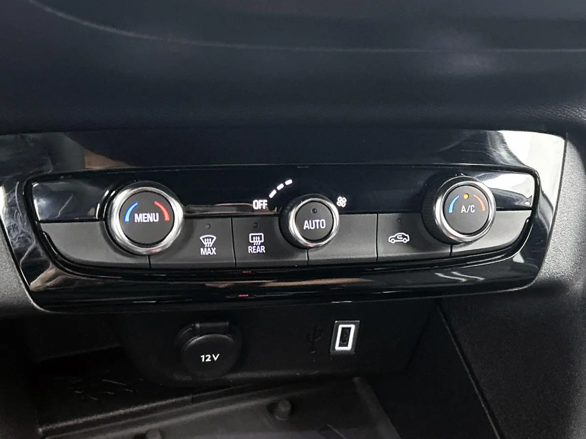 1.2 110pk Hybrid GS Automaat | Navigatie | Climate Control | Cruise Control | Camera | 16"LMV | Keyless Entry/Start | Dodehoekdetectie | Apple Carplay/Android Auto |