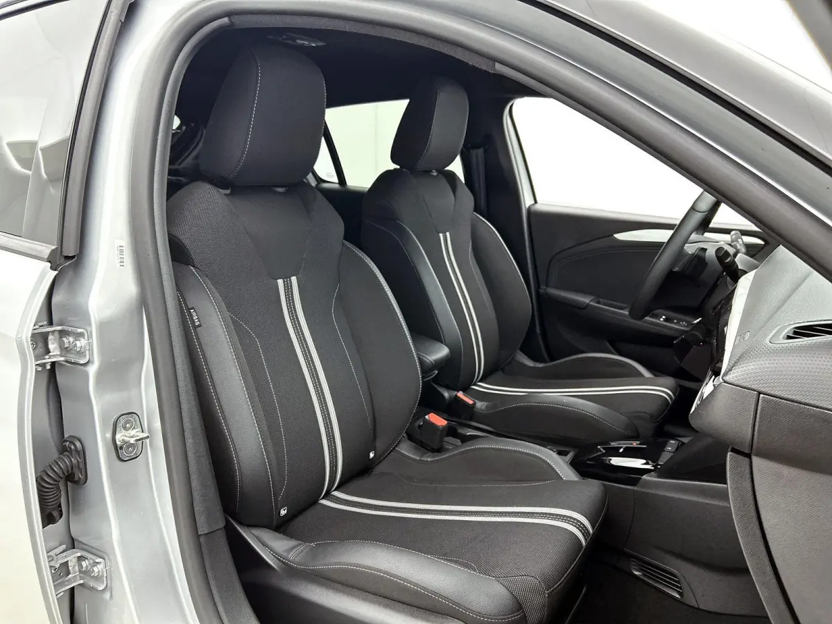 1.2 110pk Hybrid GS Automaat | Navigatie | Climate Control | Cruise Control | Camera | 16"LMV | Keyless Entry/Start | Dodehoekdetectie | Apple Carplay/Android Auto |