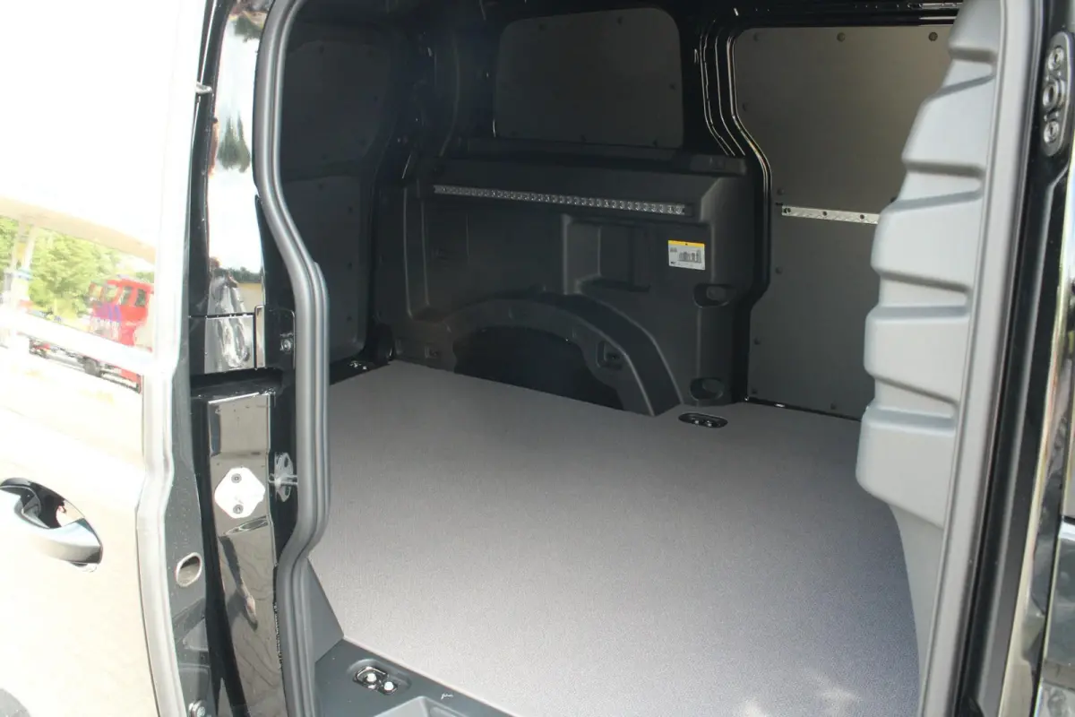 190pk Economy Limited Edition 59 kWh | Stoelverwarming | Trekhaak Wegklapbaar