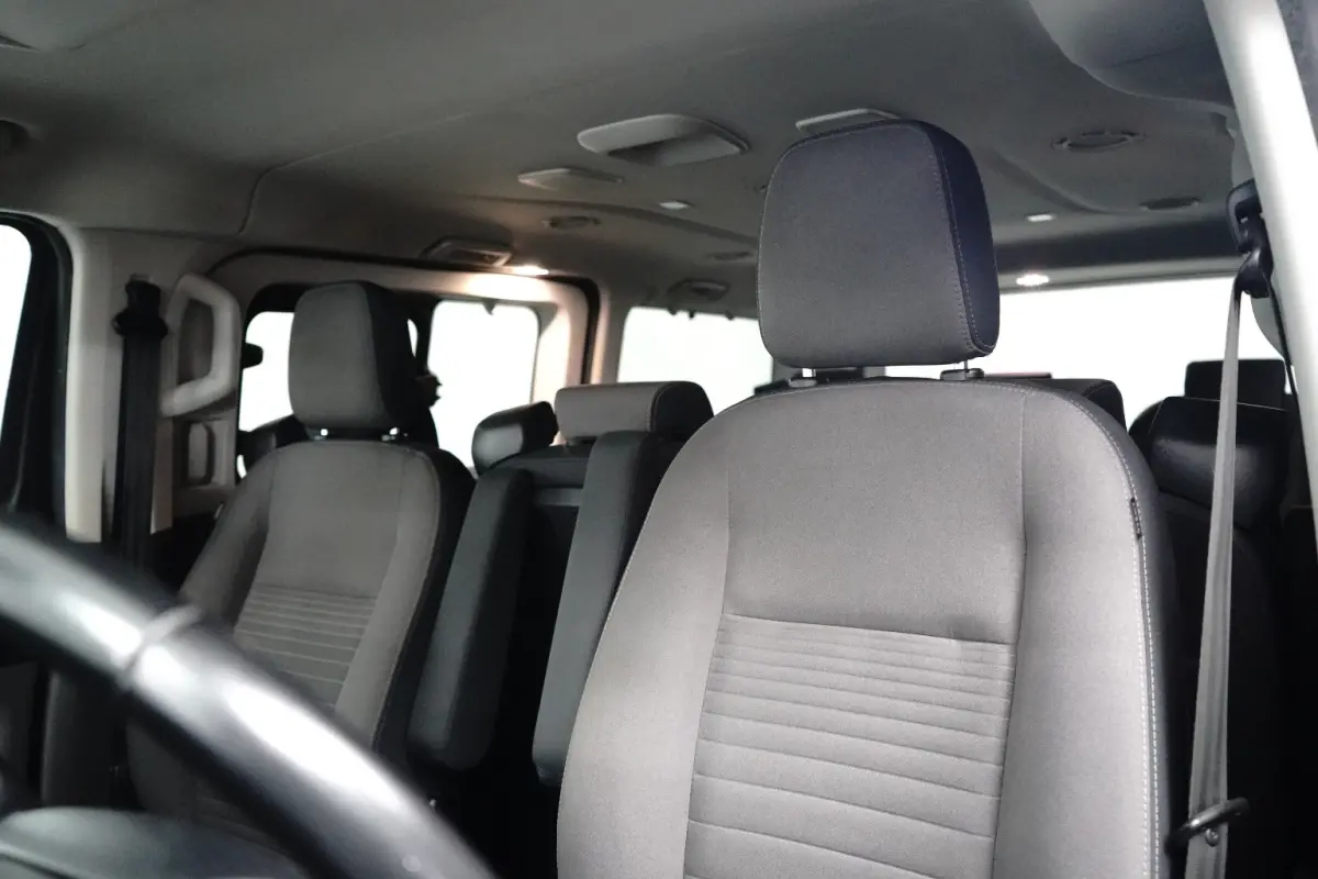 Tourneo 320 L1 Tourneo Titanium | 8-persoons | Camera | Stoelverwarming | Cruise Control