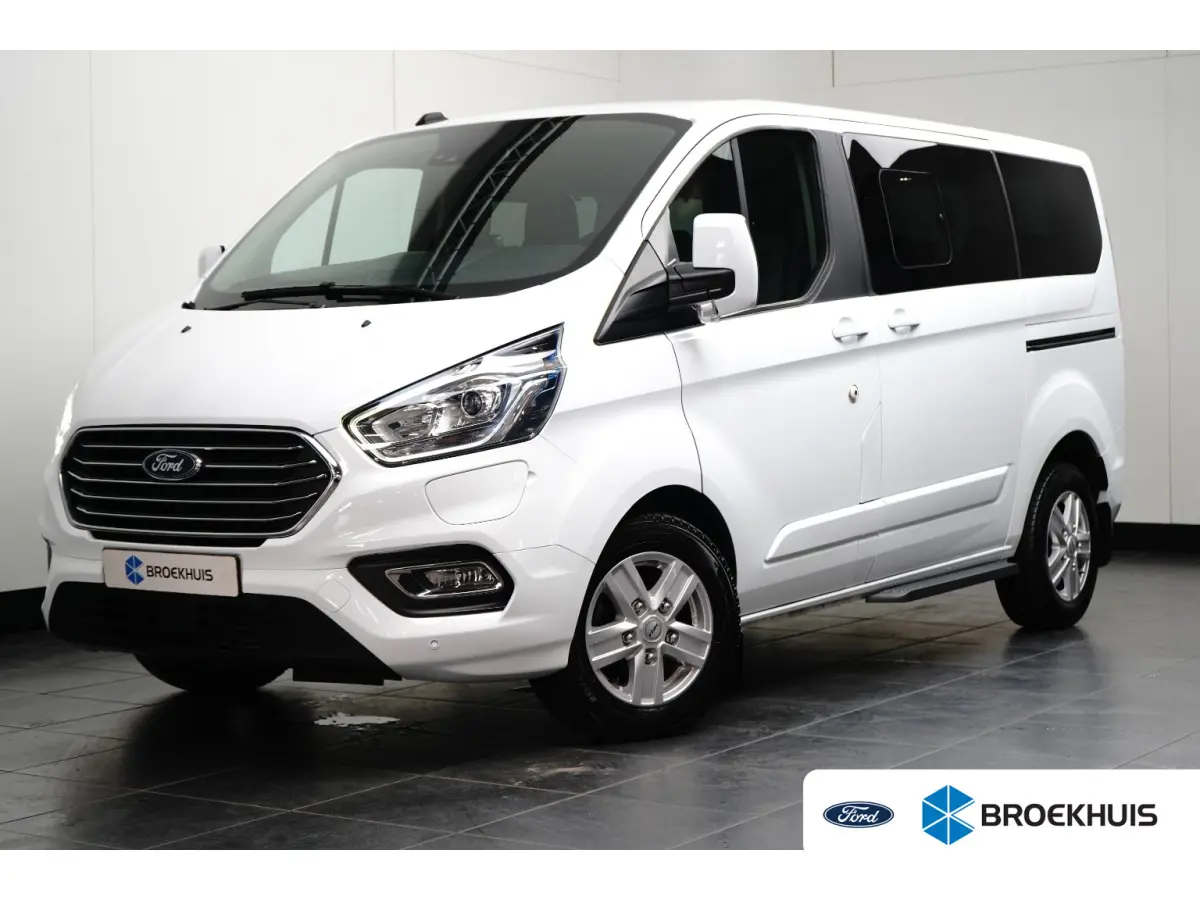 Tourneo 320 L1 Tourneo Titanium | 8-persoons | Camera | Stoelverwarming | Cruise Control
