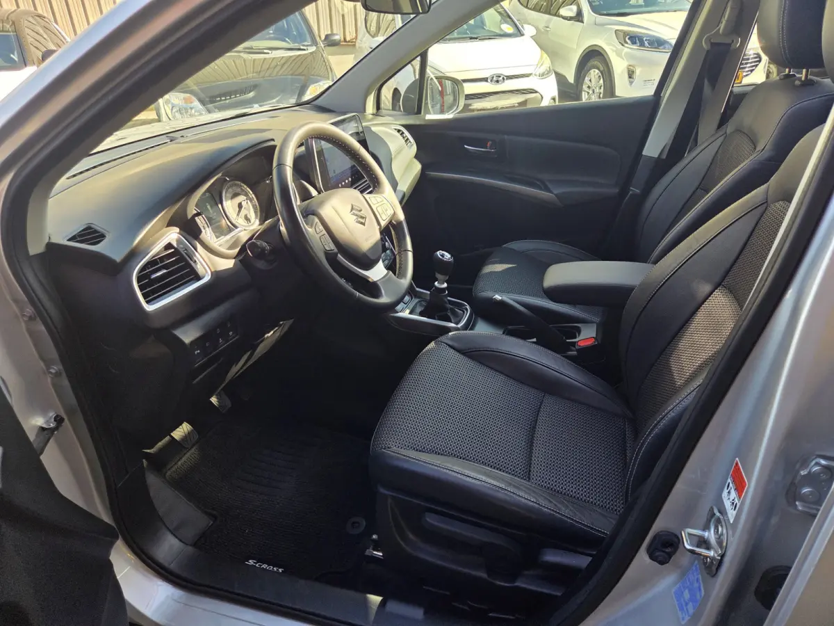 1.4 Boosterjet Style Smart Hybrid/ Trekhaak/ Navigatie/ Parkeersensoren V+A/ Panorama dak/ Rijklaarprijs!