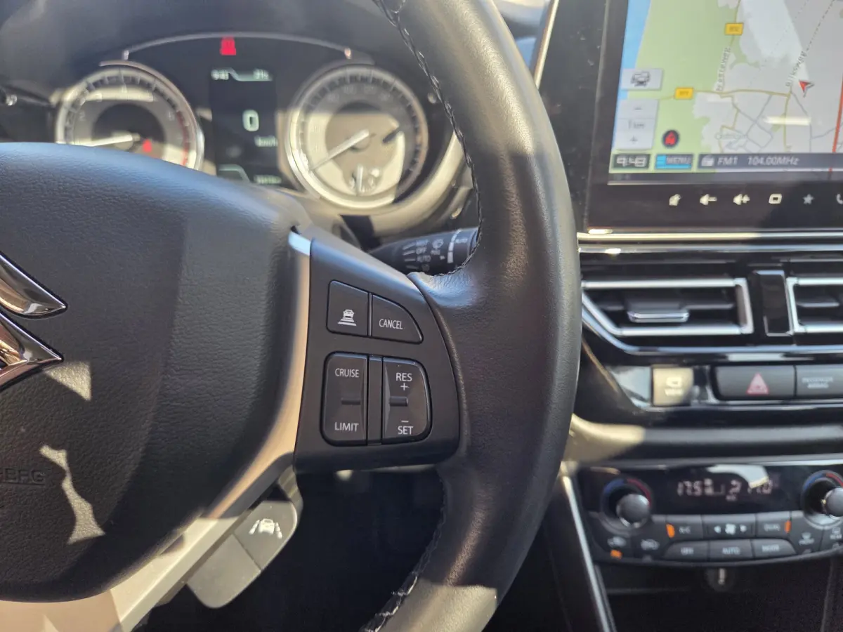 1.4 Boosterjet Style Smart Hybrid/ Trekhaak/ Navigatie/ Parkeersensoren V+A/ Panorama dak/ Rijklaarprijs!