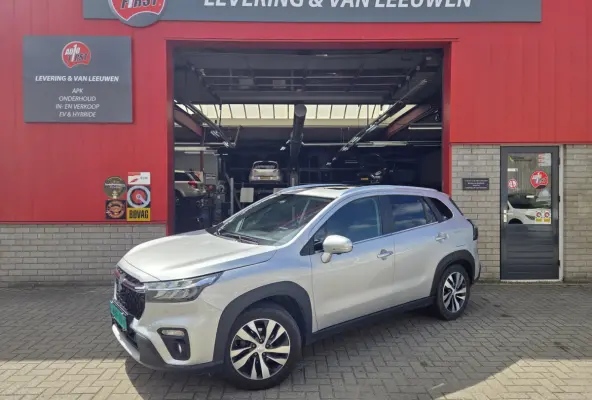 1.4 Boosterjet Style Smart Hybrid/ Trekhaak/ Navigatie/ Parkeersensoren V+A/ Panorama dak/ Rijklaarprijs!