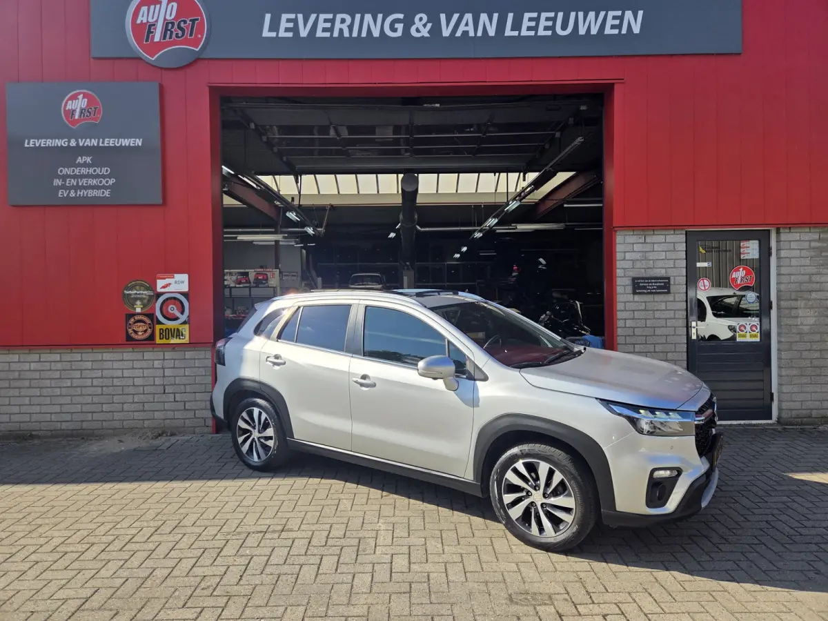 1.4 Boosterjet Style Smart Hybrid/ Trekhaak/ Navigatie/ Parkeersensoren V+A/ Panorama dak/ Rijklaarprijs!