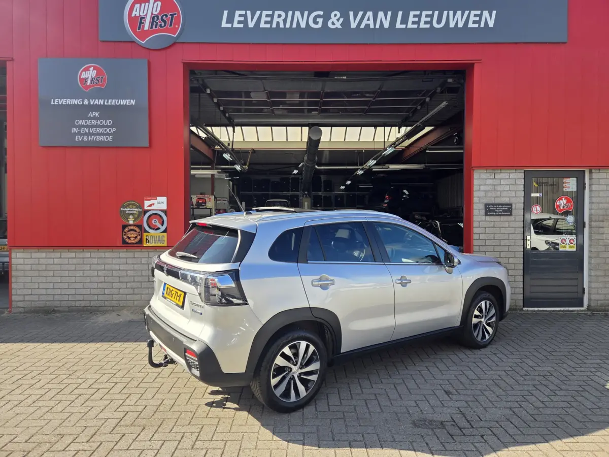 1.4 Boosterjet Style Smart Hybrid/ Trekhaak/ Navigatie/ Parkeersensoren V+A/ Panorama dak/ Rijklaarprijs!