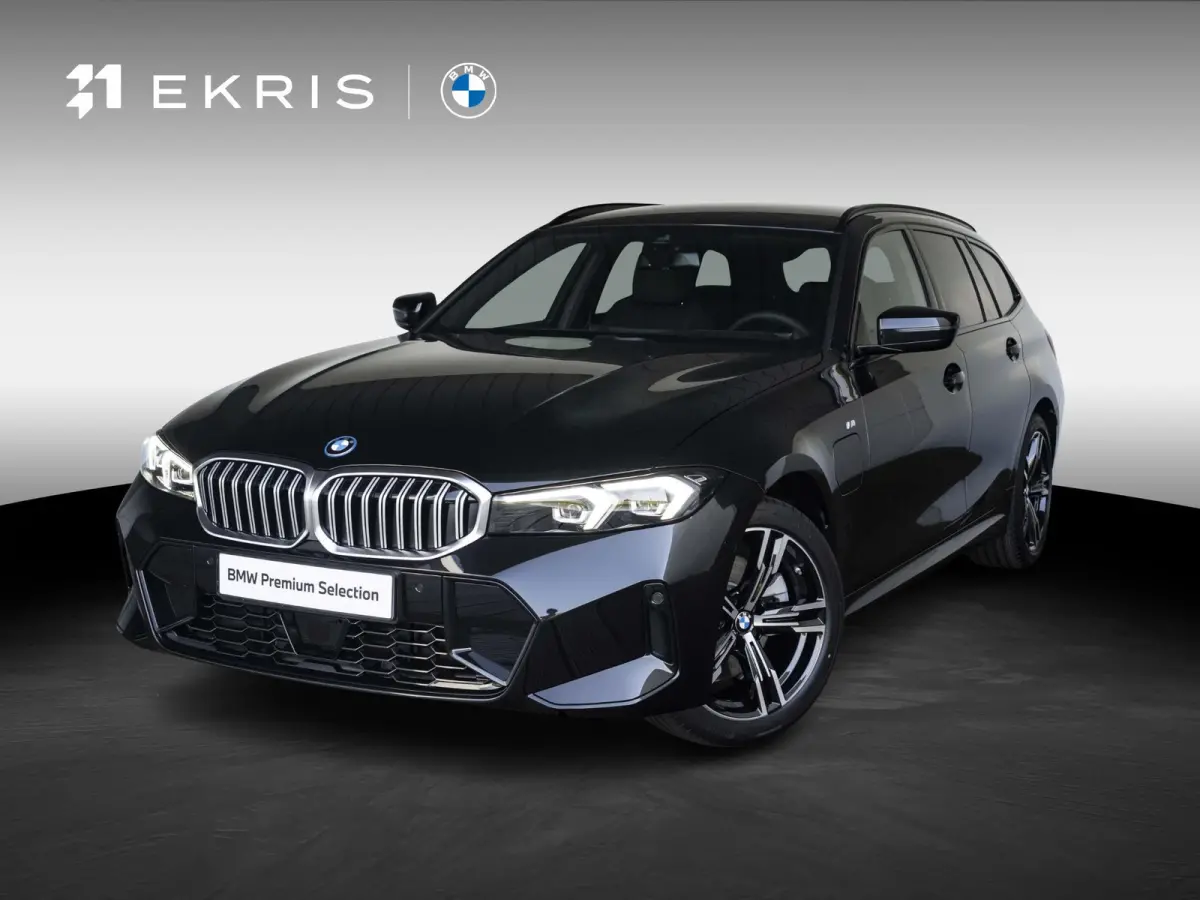 330e | M Sportpakket | Comfort Pack | 18 inch | Comfort Access | Stoelverwarming | HiFi Audiosysteem | Trekhaak