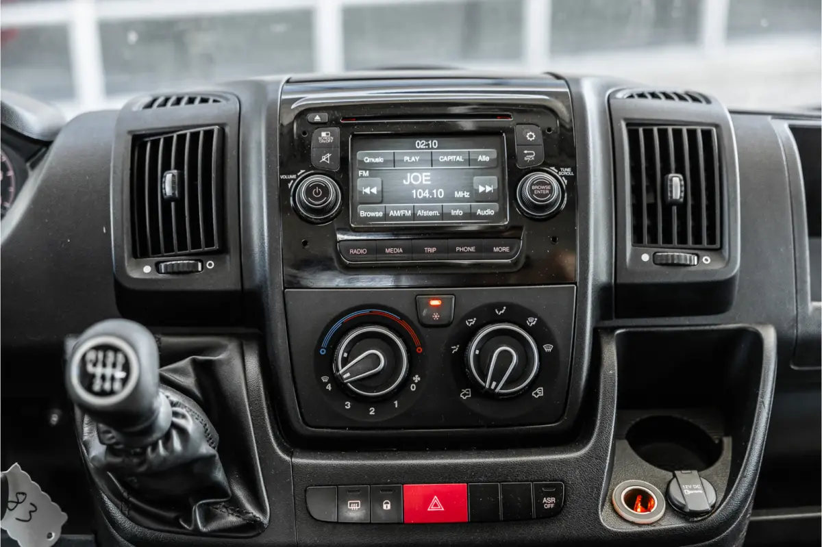 330 2.2 HDI L2H1 | L+R Schuifdeur | Airco | Bluetooth | Trekhaak | 6 versnellingen | Betimmering | Imperiaal | Nieuwe APK