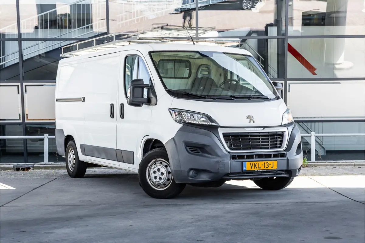 330 2.2 HDI L2H1 | L+R Schuifdeur | Airco | Bluetooth | Trekhaak | 6 versnellingen | Betimmering | Imperiaal | Nieuwe APK