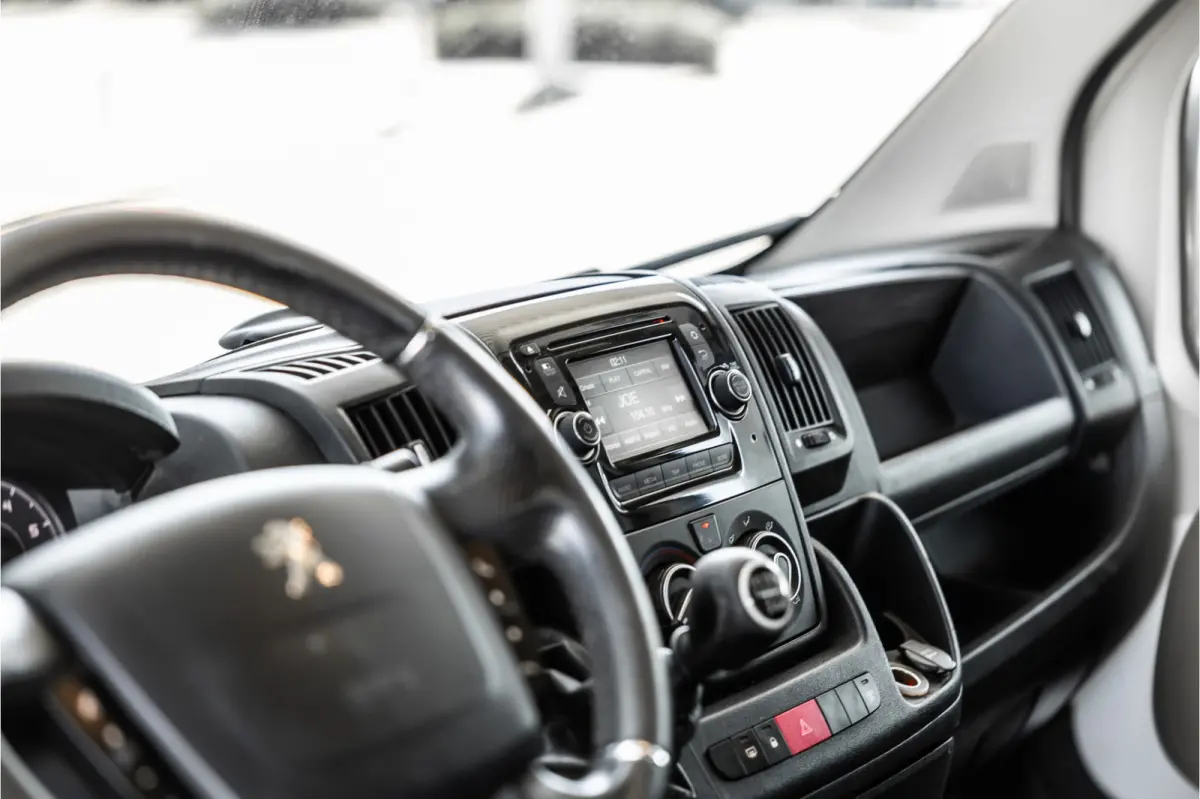 330 2.2 HDI L2H1 | L+R Schuifdeur | Airco | Bluetooth | Trekhaak | 6 versnellingen | Betimmering | Imperiaal | Nieuwe APK