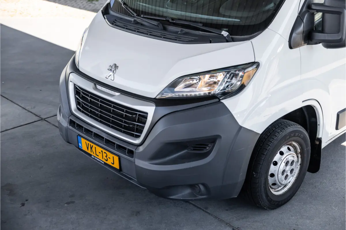 330 2.2 HDI L2H1 | L+R Schuifdeur | Airco | Bluetooth | Trekhaak | 6 versnellingen | Betimmering | Imperiaal | Nieuwe APK