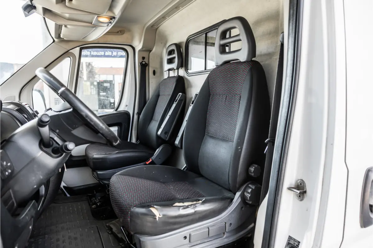 330 2.2 HDI L2H1 | L+R Schuifdeur | Airco | Bluetooth | Trekhaak | 6 versnellingen | Betimmering | Imperiaal | Nieuwe APK