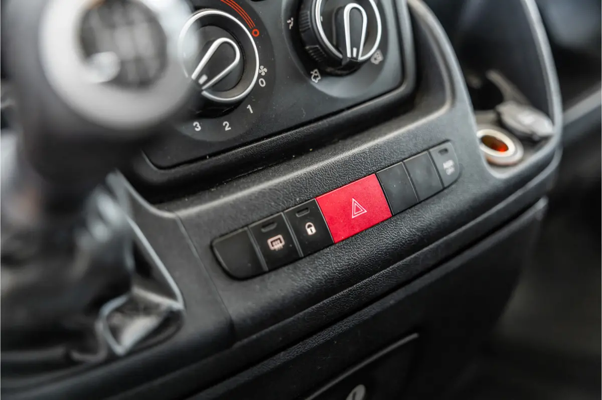 330 2.2 HDI L2H1 | L+R Schuifdeur | Airco | Bluetooth | Trekhaak | 6 versnellingen | Betimmering | Imperiaal | Nieuwe APK