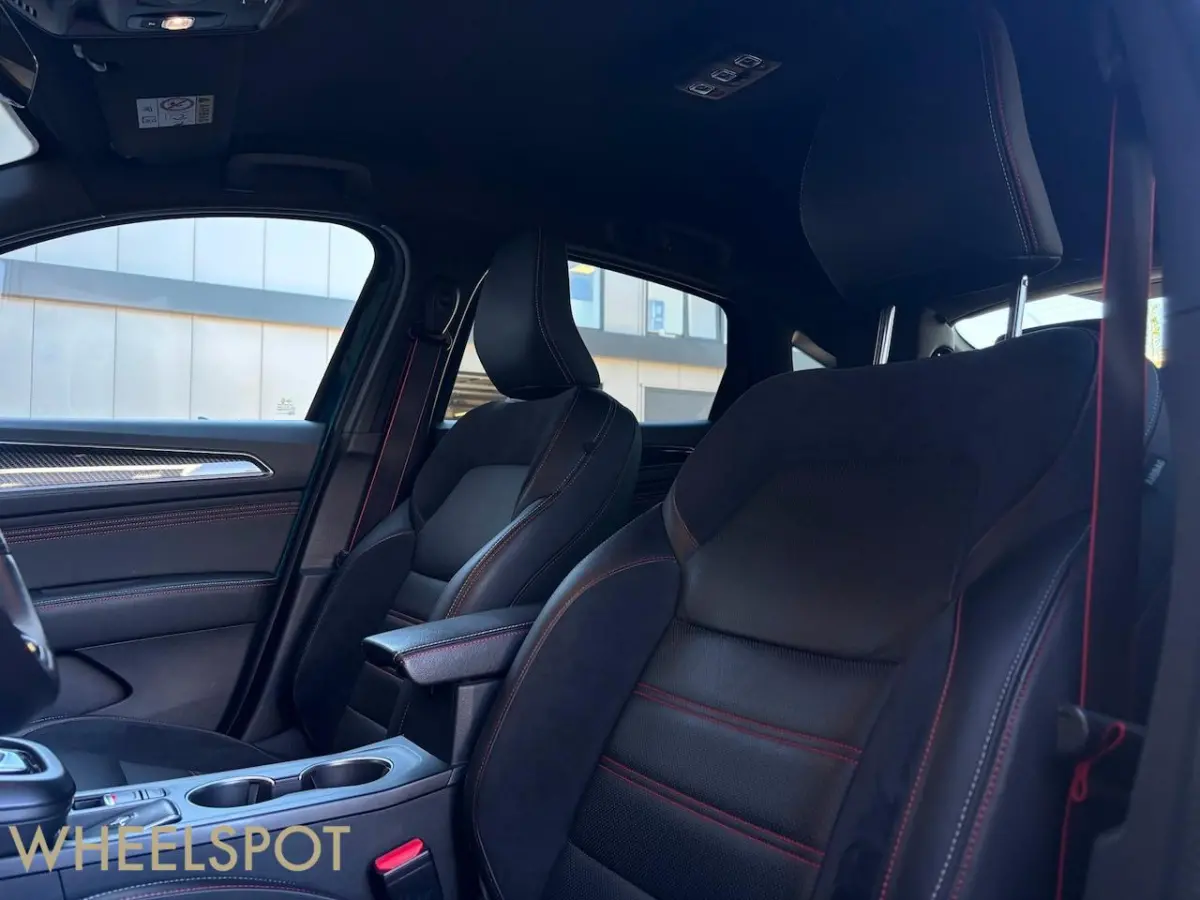 1.6 E-Tech Hybrid 145 R.S. Line|Leer|Carbon