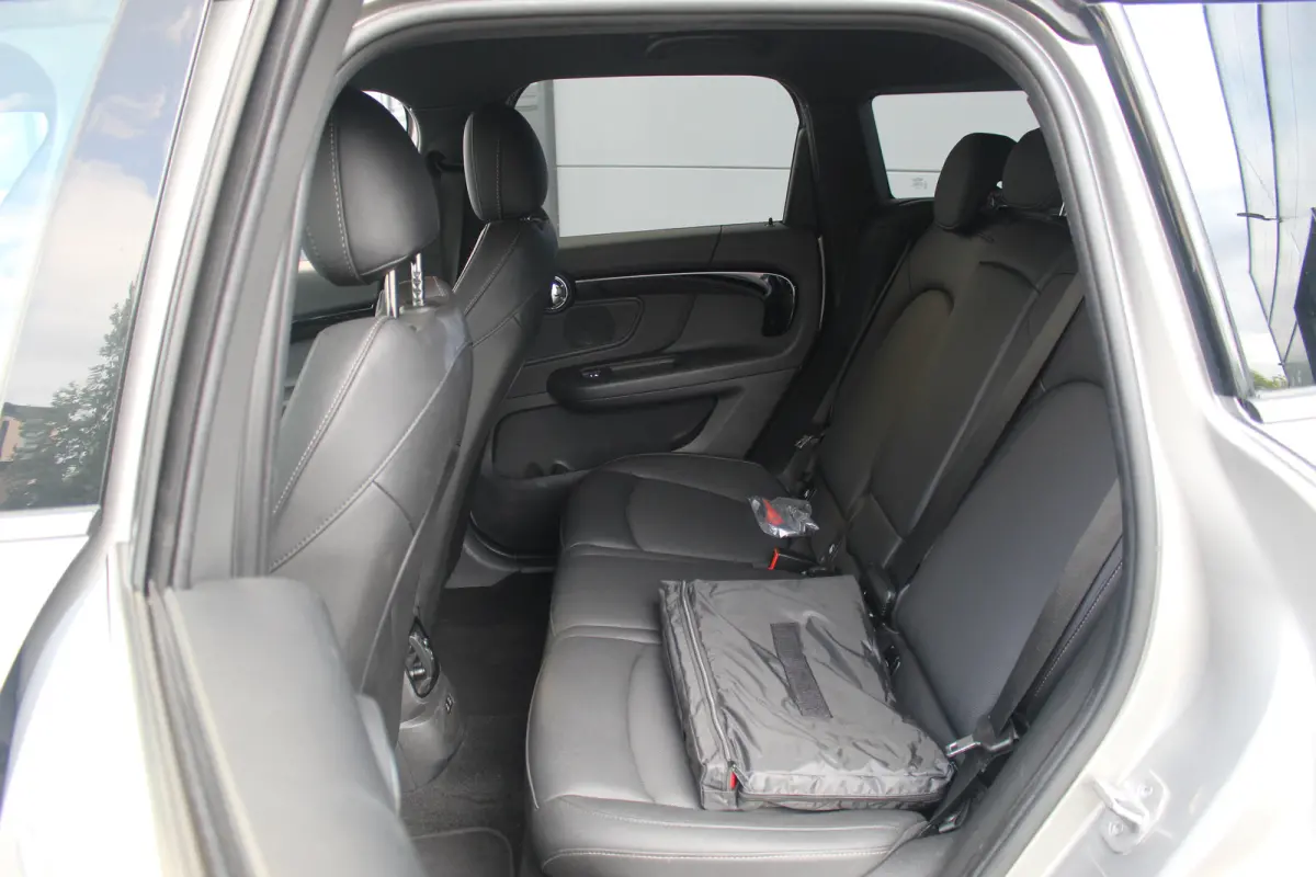1.5 Cooper ALL4 Chili | Leder | Camera | Elek. Achterklep | Elek. Stoel | Stoelverw. | Climate | LED | Cruise | Stoelverwarming | Leder | Elek. Achterklep | Elek. Stoel | Climate | Camera | 