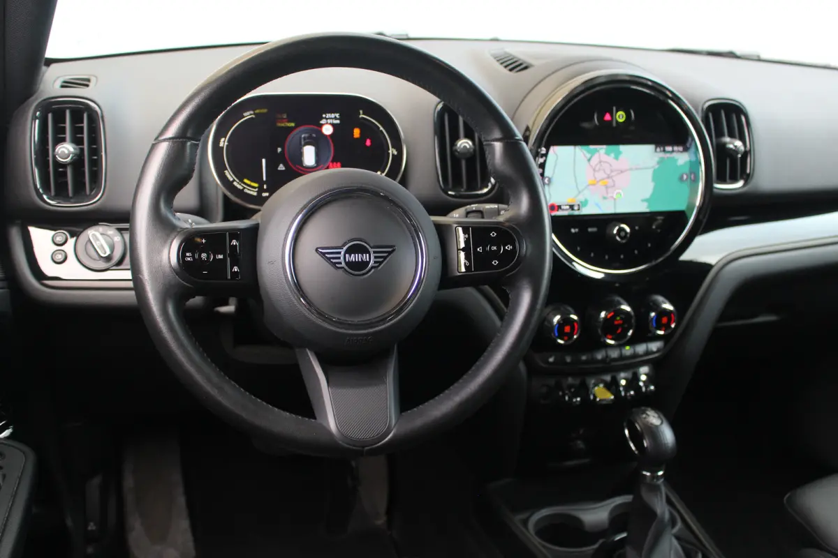 1.5 Cooper ALL4 Chili | Leder | Camera | Elek. Achterklep | Elek. Stoel | Stoelverw. | Climate | LED | Cruise | Stoelverwarming | Leder | Elek. Achterklep | Elek. Stoel | Climate | Camera | 