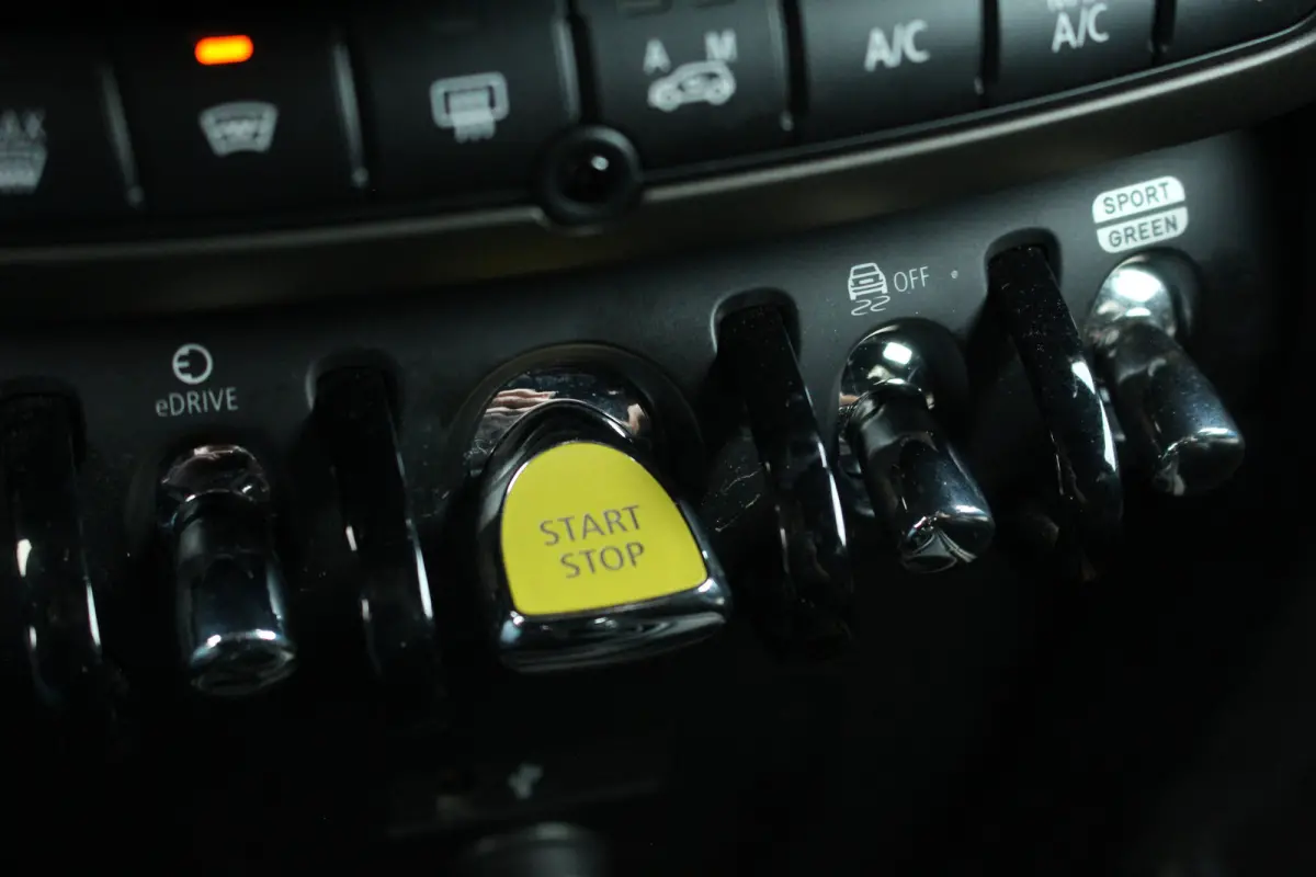1.5 Cooper ALL4 Chili | Leder | Camera | Elek. Achterklep | Elek. Stoel | Stoelverw. | Climate | LED | Cruise | Stoelverwarming | Leder | Elek. Achterklep | Elek. Stoel | Climate | Camera | 