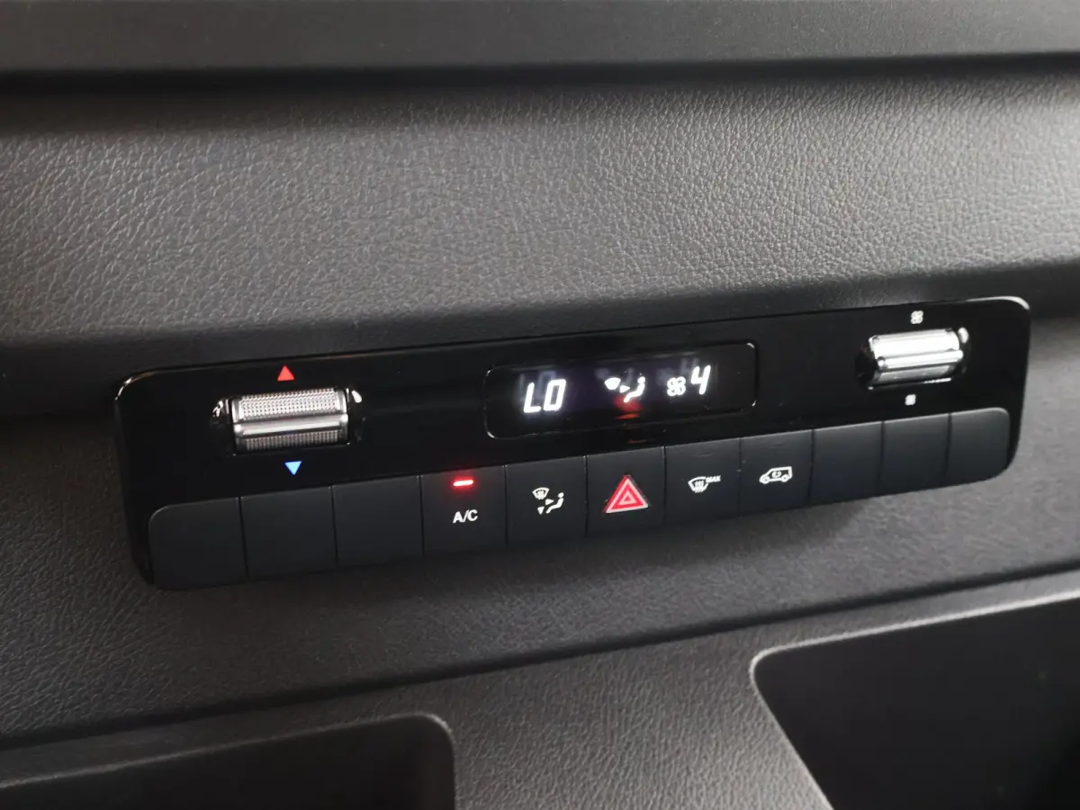 315 CDI | L2 H2 | FWD | AUT. | AIRCO | 2-ZITS | MULTIFUNCTIONEEL STUURWIEL | APPLE CARPLAY | ANDROID AUTO | ACHTERUITRIJCAMERA | LAADRUIMTE INRICHTING | CERTIFIED