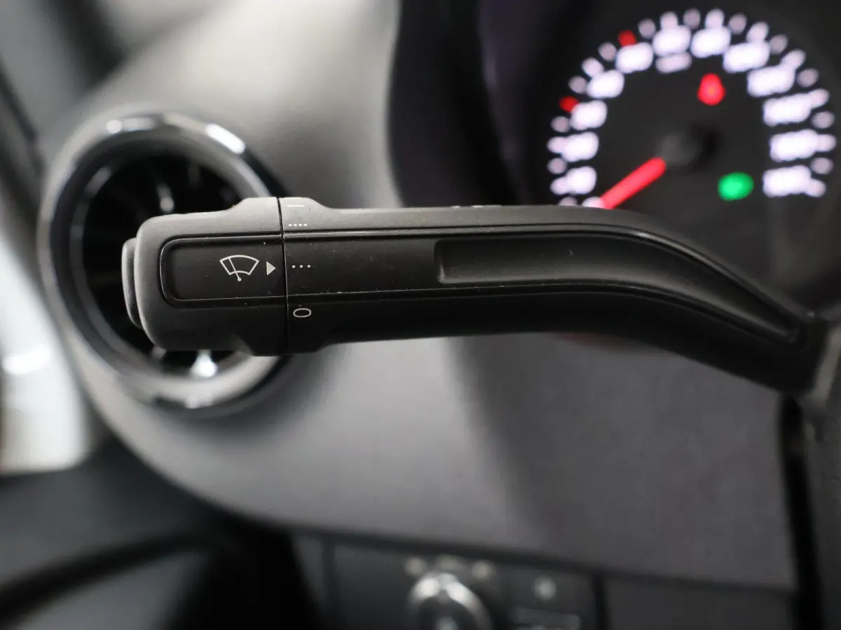315 CDI | L2 H2 | FWD | AUT. | AIRCO | 2-ZITS | MULTIFUNCTIONEEL STUURWIEL | APPLE CARPLAY | ANDROID AUTO | ACHTERUITRIJCAMERA | LAADRUIMTE INRICHTING | CERTIFIED