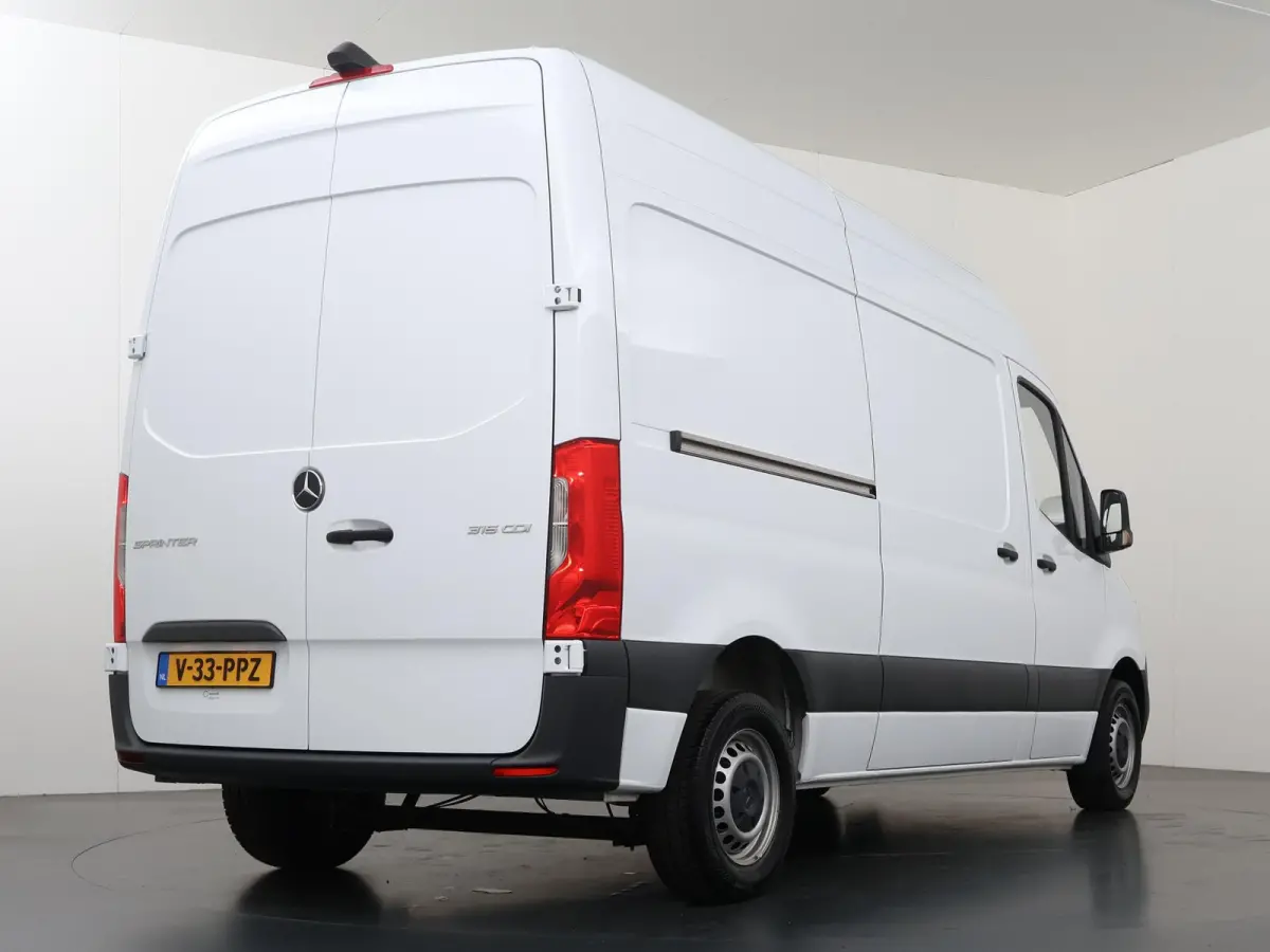 315 CDI | L2 H2 | FWD | AUT. | AIRCO | 2-ZITS | MULTIFUNCTIONEEL STUURWIEL | APPLE CARPLAY | ANDROID AUTO | ACHTERUITRIJCAMERA | LAADRUIMTE INRICHTING | CERTIFIED