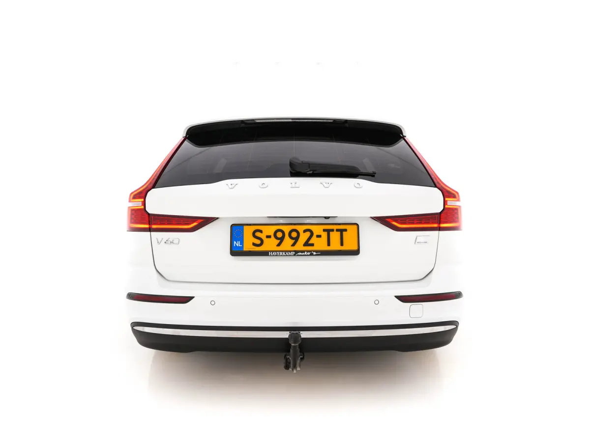 2.0 T6 Core Bright AWD (Plug-In) {SoH-97%} (INCL-BTW)  Aut. *FULL-LED | DIGI-COCKPIT | CAMERA | HEATED-COMFORTSEATS | KEYLESS | DAB | PRIVACY-GLASS | CARPLAY | NAVI-FULLMAP | TOWBAR | 18''AL