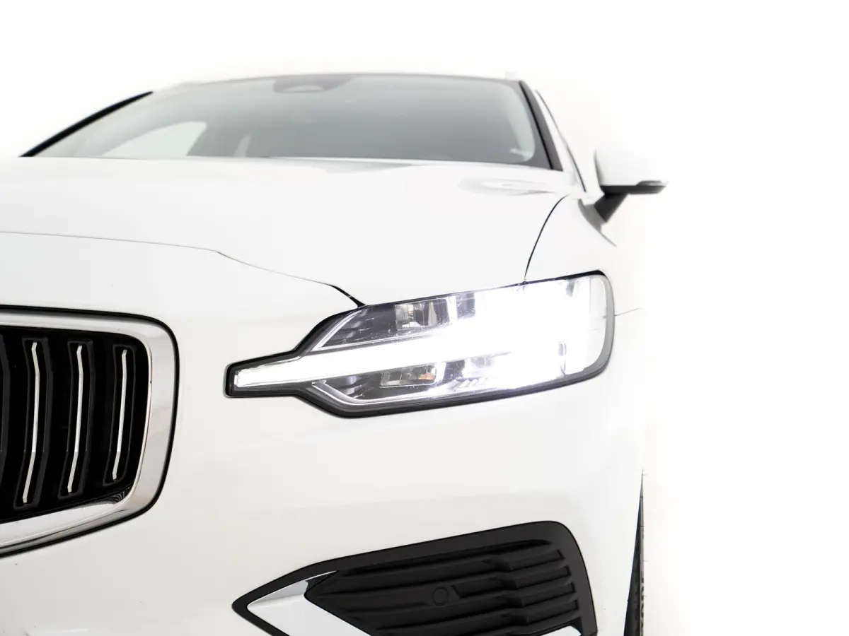 2.0 T6 Core Bright AWD (Plug-In) {SoH-97%} (INCL-BTW)  Aut. *FULL-LED | DIGI-COCKPIT | CAMERA | HEATED-COMFORTSEATS | KEYLESS | DAB | PRIVACY-GLASS | CARPLAY | NAVI-FULLMAP | TOWBAR | 18''AL