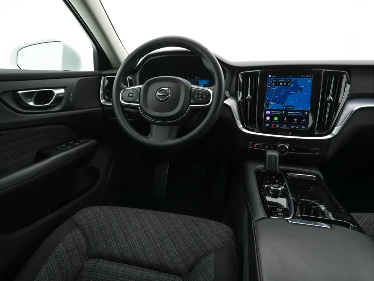 2.0 T6 Core Bright AWD (Plug-In) {SoH-97%} (INCL-BTW)  Aut. *FULL-LED | DIGI-COCKPIT | CAMERA | HEATED-COMFORTSEATS | KEYLESS | DAB | PRIVACY-GLASS | CARPLAY | NAVI-FULLMAP | TOWBAR | 18''AL