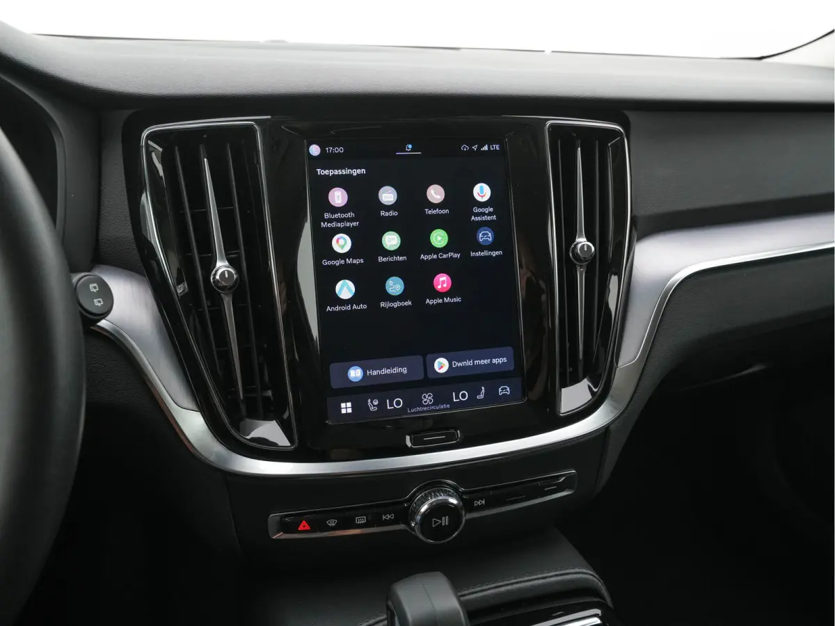 2.0 T6 Core Bright AWD (Plug-In) {SoH-97%} (INCL-BTW)  Aut. *FULL-LED | DIGI-COCKPIT | CAMERA | HEATED-COMFORTSEATS | KEYLESS | DAB | PRIVACY-GLASS | CARPLAY | NAVI-FULLMAP | TOWBAR | 18''AL
