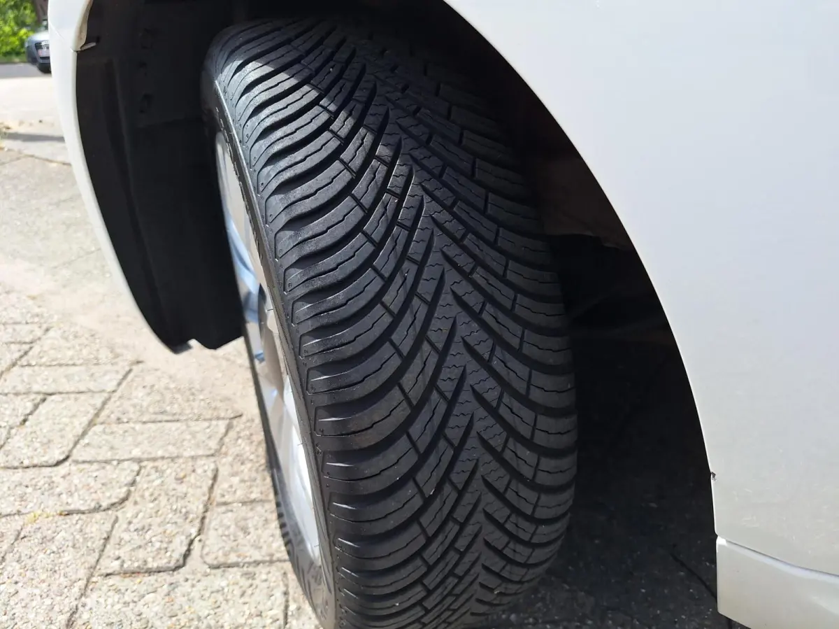 0.9 TWINAIR TURBO POPSTAR • Airco •