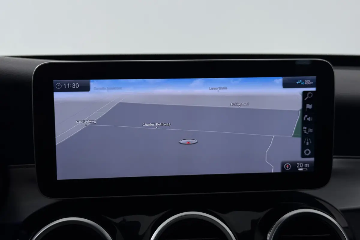 180 Premium Plus Pack (PANORAMADAK, BURMEISTER, MULTIBEAM, TREKHAAK WEGKLAPBAAR, CAMERA, SFEER)