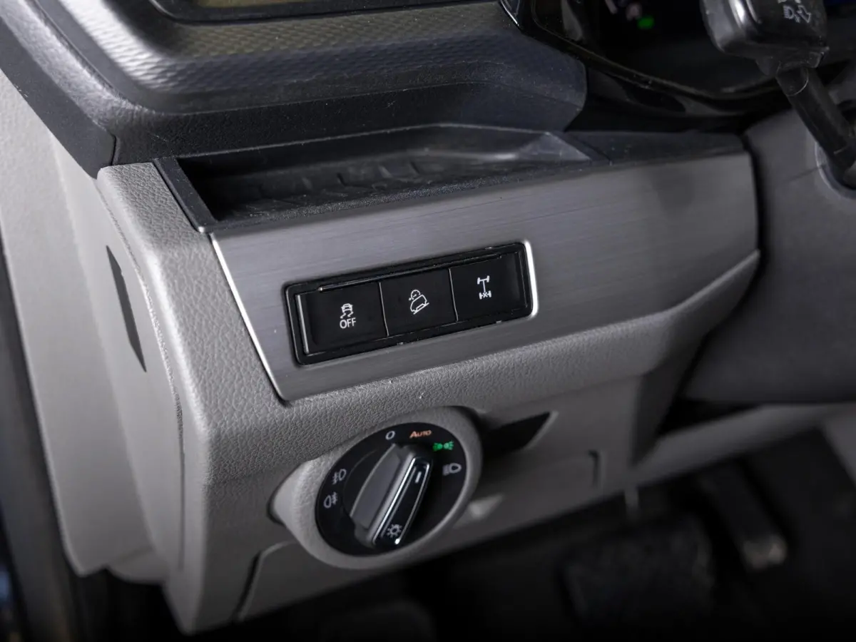 2.0 TDI L2H1 30 Bulli 75 Edition / 204pk / Achteruitrij camera / Stoelverwarming / Leder / Virtual cockpit /