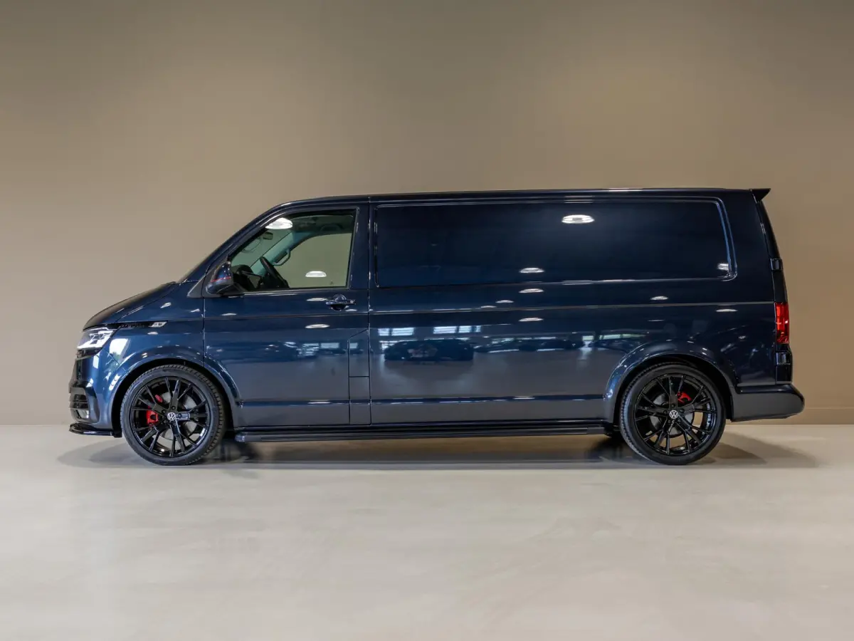 2.0 TDI L2H1 30 Bulli 75 Edition / 204pk / Achteruitrij camera / Stoelverwarming / Leder / Virtual cockpit /