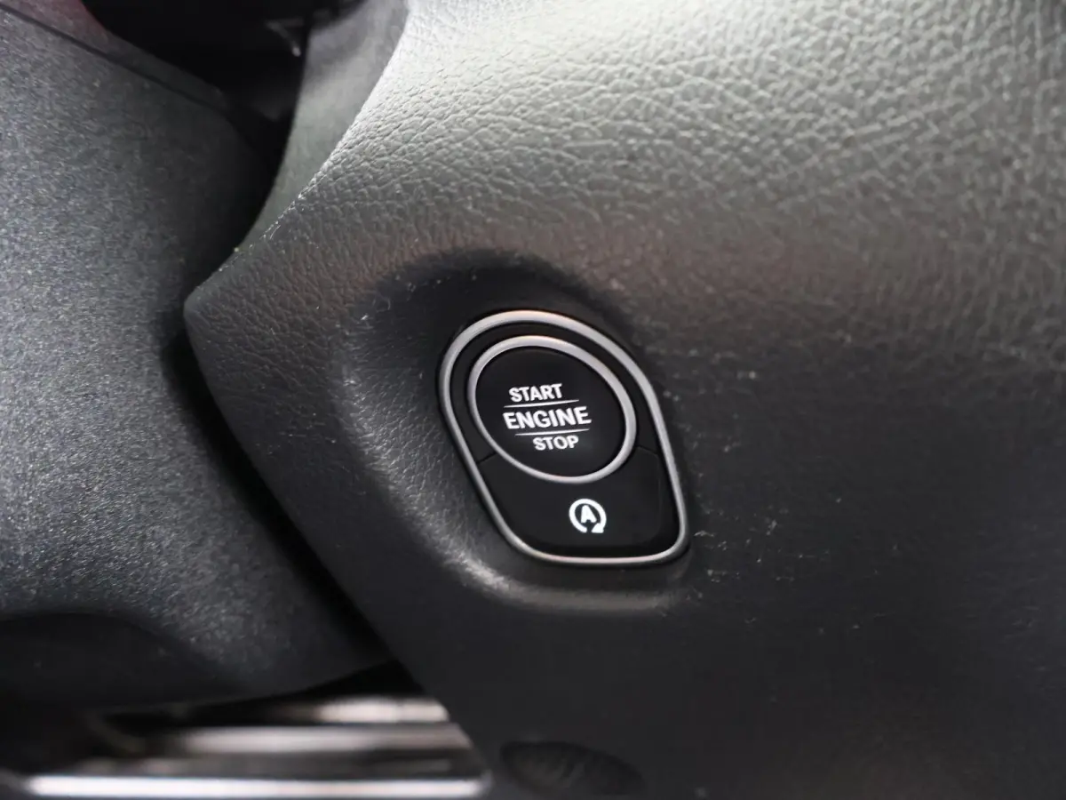 119 CDI | Aut. | L3 | Select | Dubbele Cabine | Edition | LM Velgen | Spoilerpakket | 5-zits | Trekhaak | Navigatie | Parkeercamera | Certified