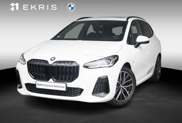 218i | M Sportpakket | Innovation Pack | Travel Pack | 18 inch | Stuurwielverwarming | Comfort Access | Driving Assistant Plus | Head Up Display | Harman Kardon | Trekhaak