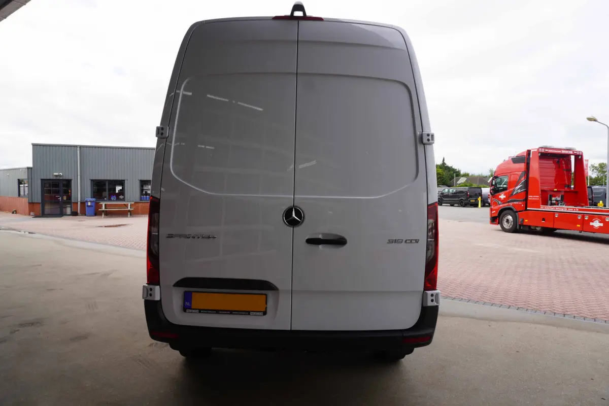 319 CDI 191PK L2H2 RWD Pro Automaat nr.V149 | Airco | Cruise | Camera | geveerde stoel | Trekgewicht 3.500KG