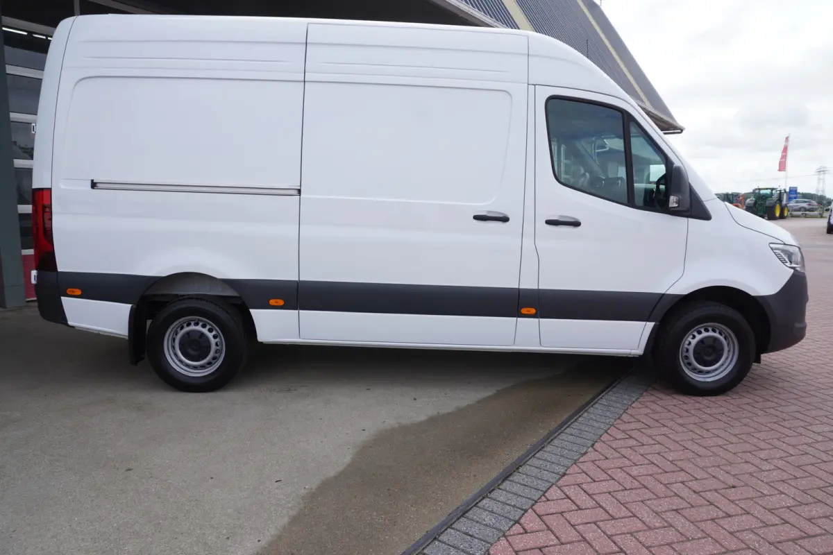 319 CDI 191PK L2H2 RWD Pro Automaat nr.V149 | Airco | Cruise | Camera | geveerde stoel | Trekgewicht 3.500KG