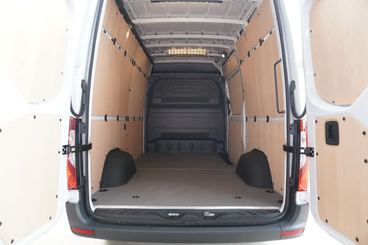 319 CDI 191PK L2H2 RWD Pro Automaat nr.V149 | Airco | Cruise | Camera | geveerde stoel | Trekgewicht 3.500KG
